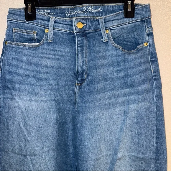 Highest Rise Wide Leg crop  Universal Thread Blue Ankle Jeans - Picture 2 of 6